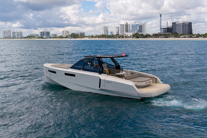 2023 EVO YACHTS R4 - photo 0