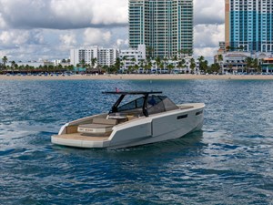 2023 EVO YACHTS R4 - photo 1