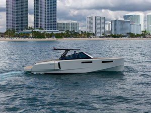 2023 EVO YACHTS R4 - photo 2