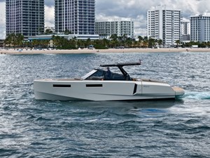 2023 EVO YACHTS R4 - photo 4