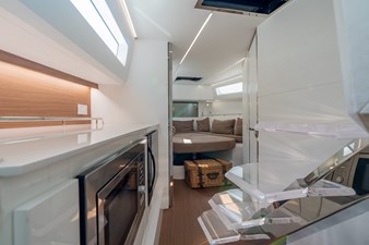 2023 EVO YACHTS R4 - photo 33