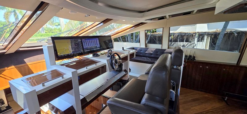 2012 LAZZARA YACHTS LSX 92