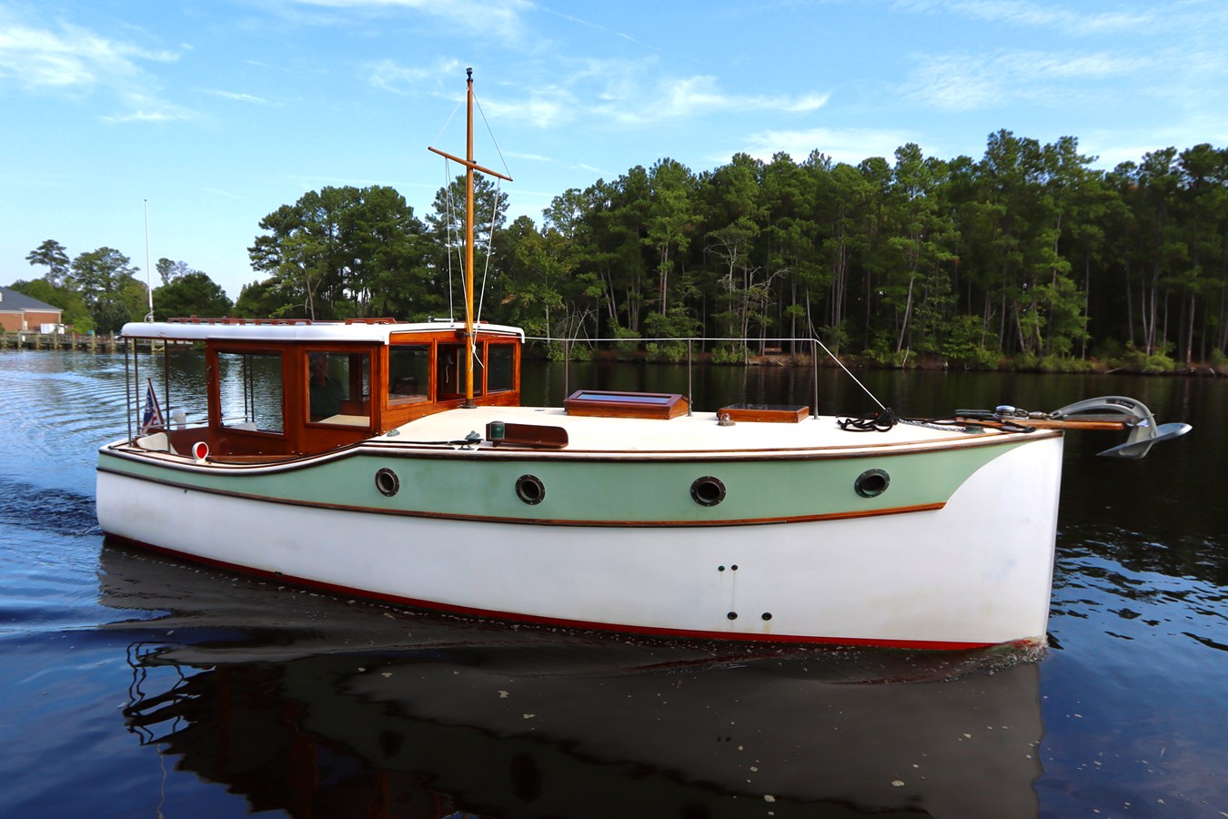 1979 FAIRCHILD YACHTS Scout 30 — photograph 2