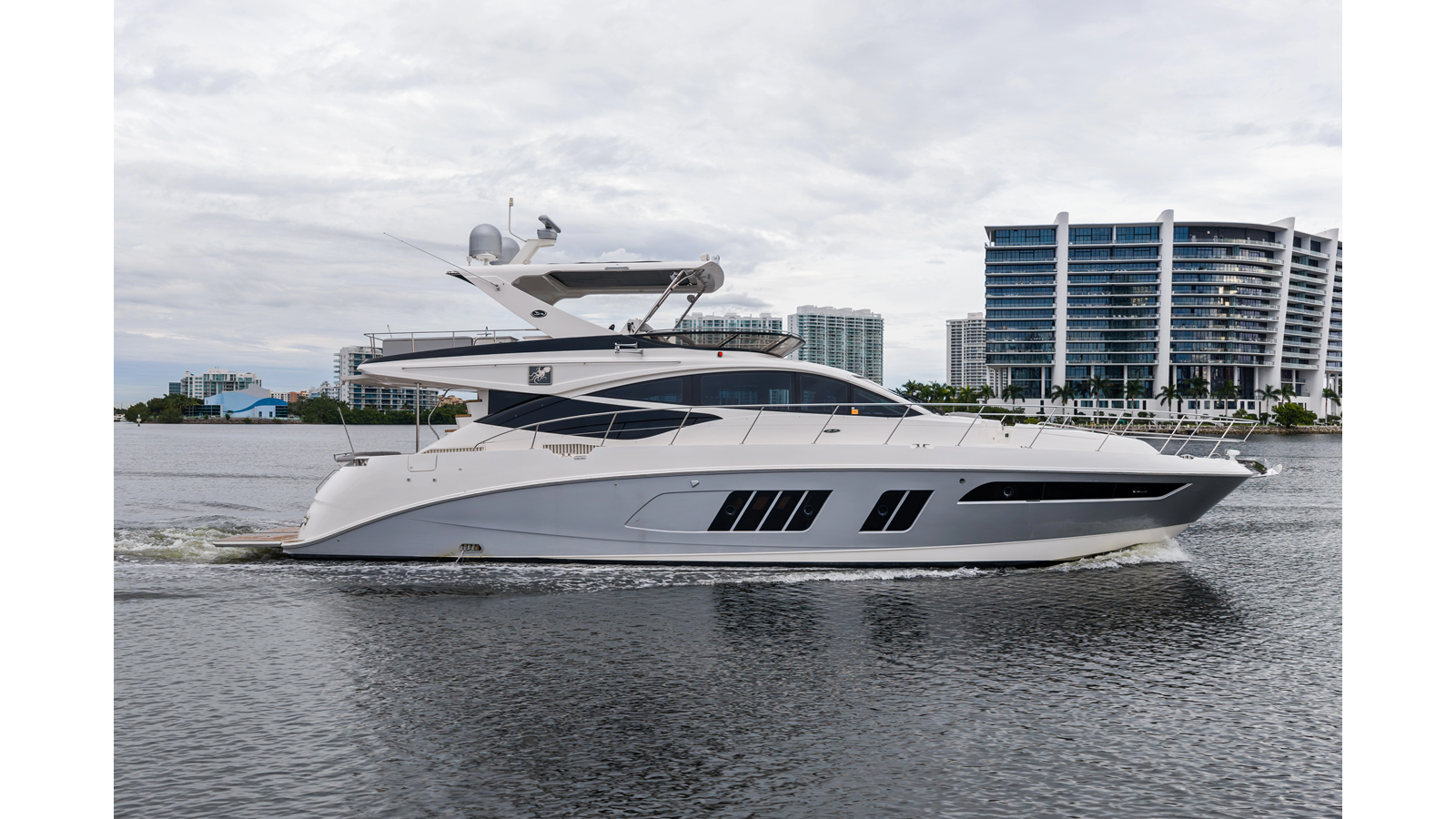 2017 Sea Ray L650 Fly