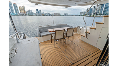 2017 SEA RAY L650 Fly - photo 49