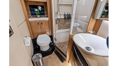 2017 SEA RAY L650 Fly - photo 87
