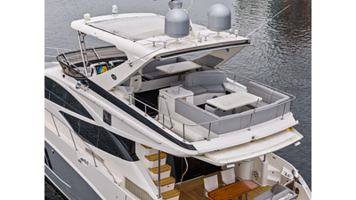 2017 SEA RAY L650 Fly - photo 11