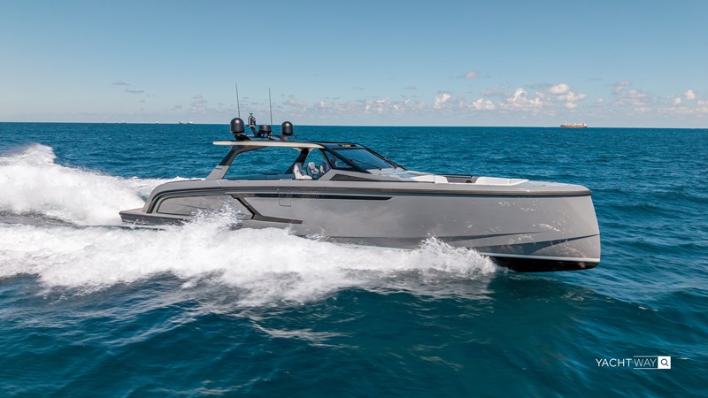 2025 Vanquish Yachts VQ55
