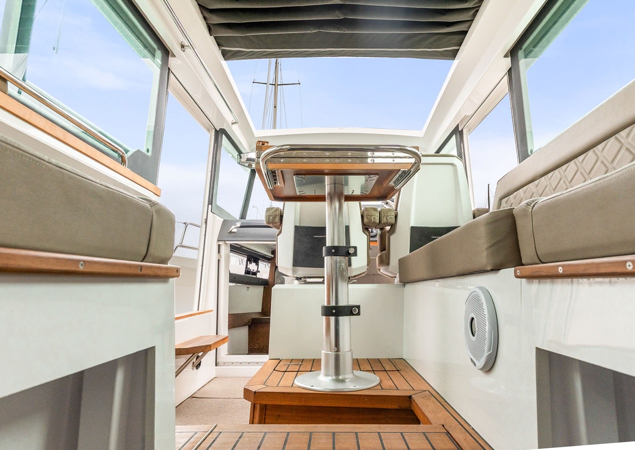 2019 AXOPAR 37 Cabin — photograph 3