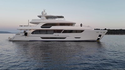 2022 HARGRAVE CUSTOM YACHTS 116 - photo 1
