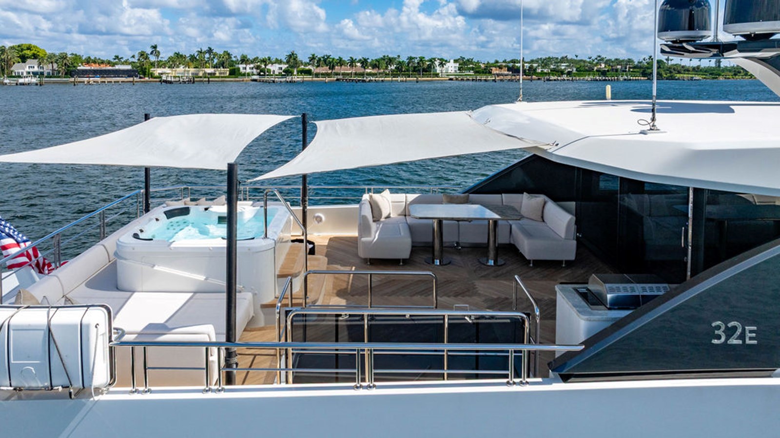 M/Y 12 — 2023 Ocean Alexander 32 Explorer — fotoğraf 2
