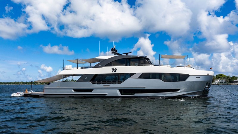 M/Y 12 485532
