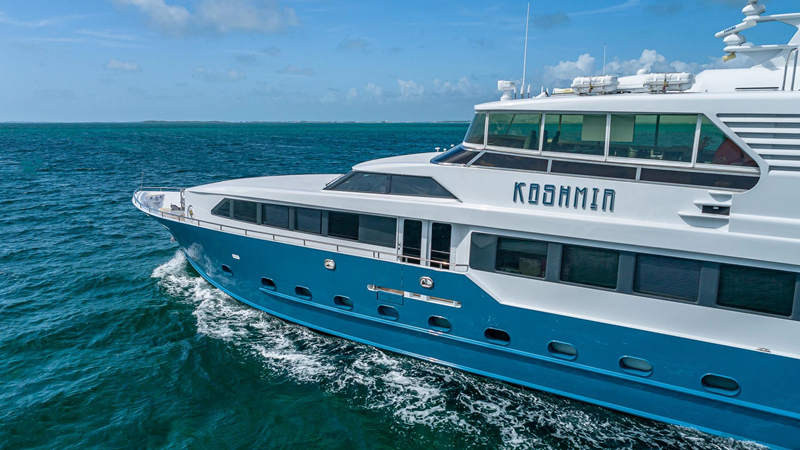 2008 BROWARD Raised Pilothouse