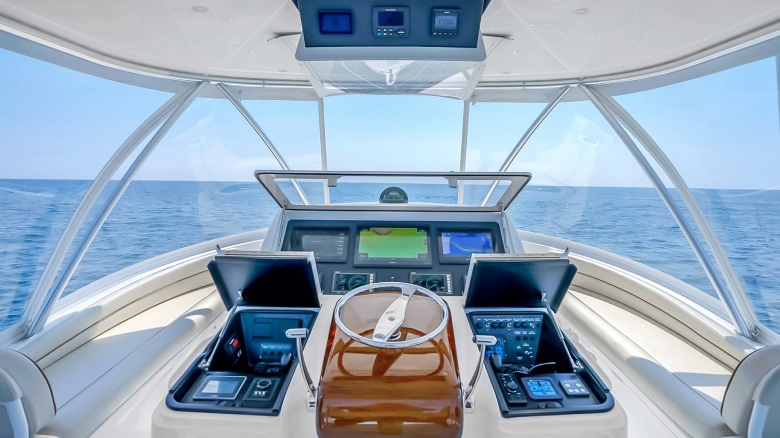 High Impact — 2021 Viking 48 Convertible — fotoğraf 2