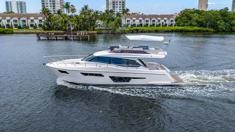 2024 FERRETTI YACHTS 500 Flybridge