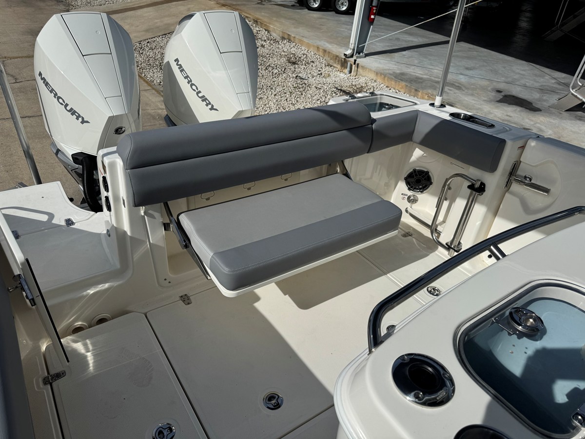 BOSTON WHALER 280 OUTRAGE, photo 8