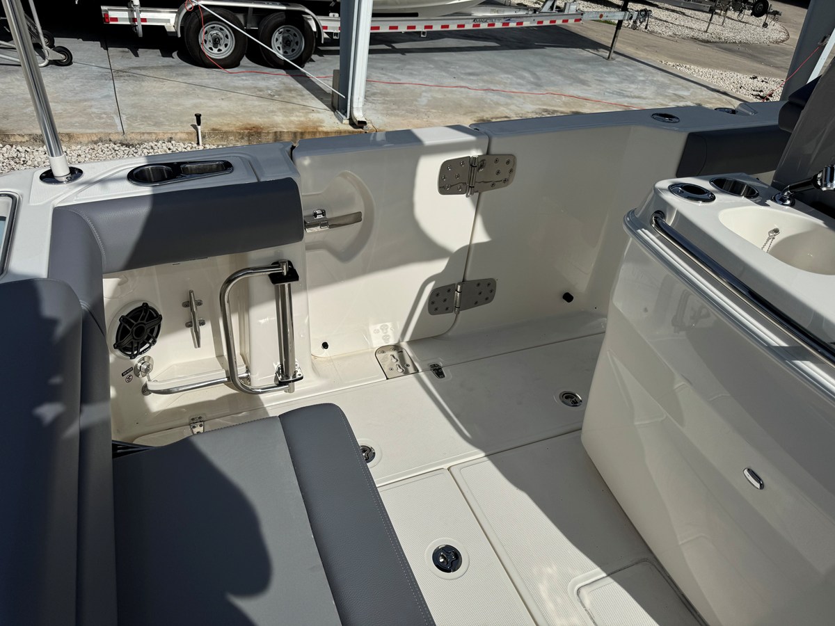 BOSTON WHALER 280 OUTRAGE, photo 9