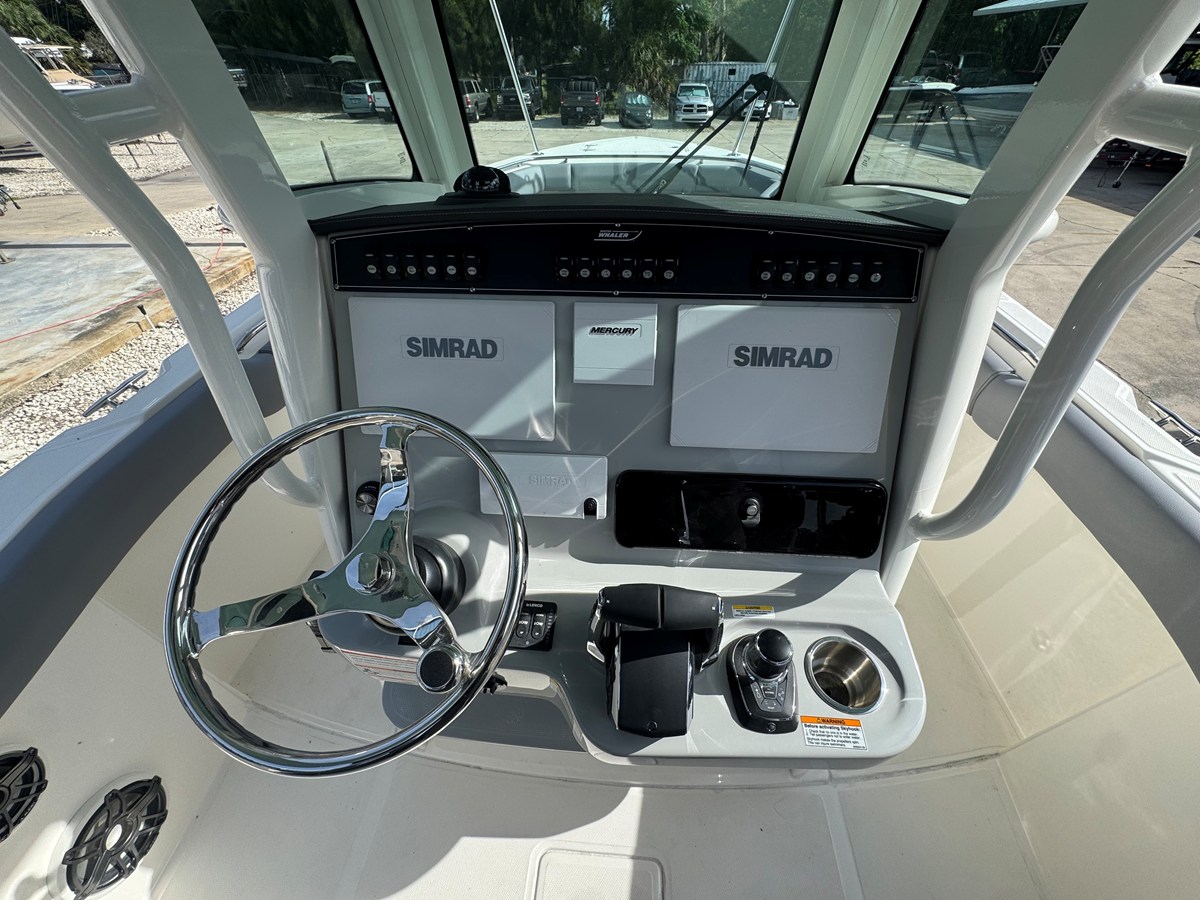 BOSTON WHALER 280 OUTRAGE, photo 13