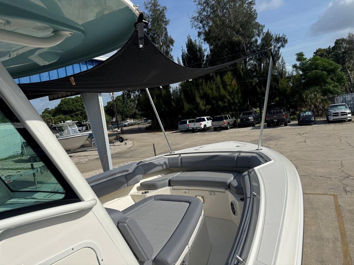 BOSTON WHALER 280 OUTRAGE, photo 16