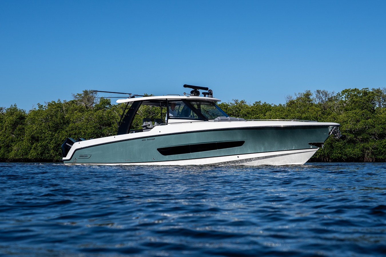 Boston Whaler BOSTON WHALER 420 OUTRAGE