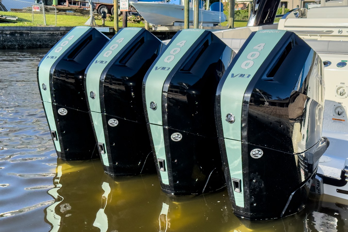 BOSTON WHALER 420 OUTRAGE, photo 5