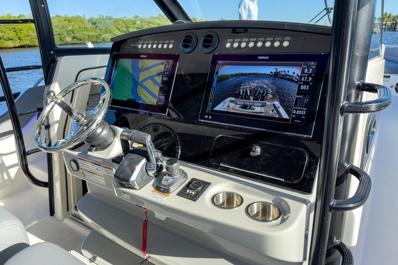 BOSTON WHALER 420 OUTRAGE, photo 16