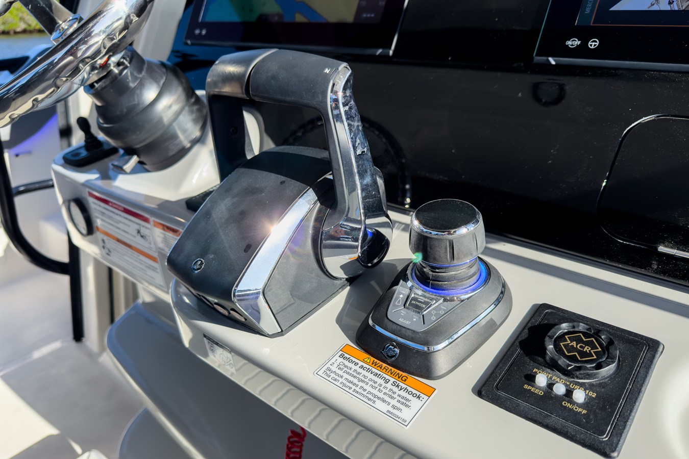 BOSTON WHALER 420 OUTRAGE, photo 17