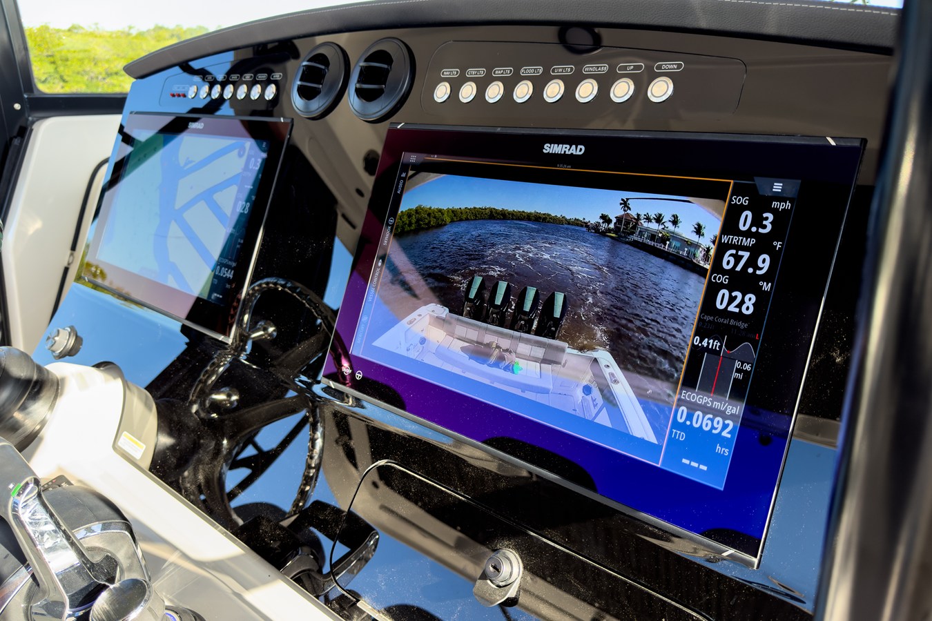 BOSTON WHALER 420 OUTRAGE, photo 18