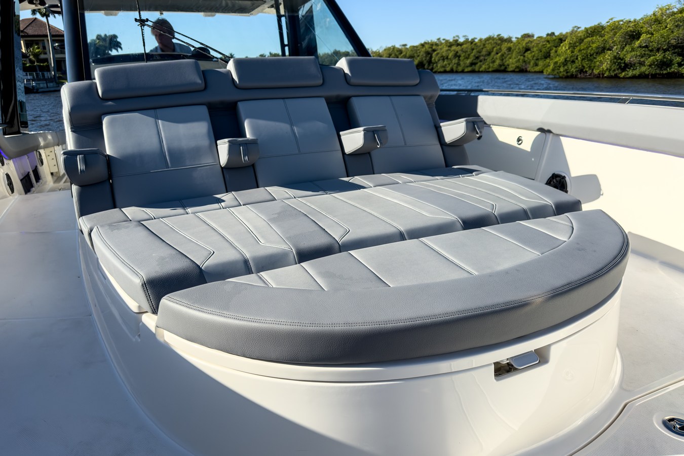 BOSTON WHALER 420 OUTRAGE, photo 32