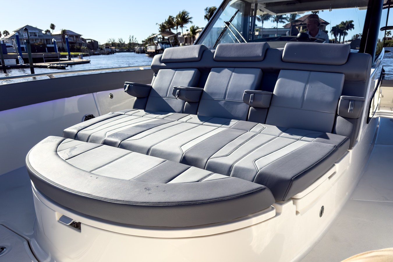 BOSTON WHALER 420 OUTRAGE, photo 33