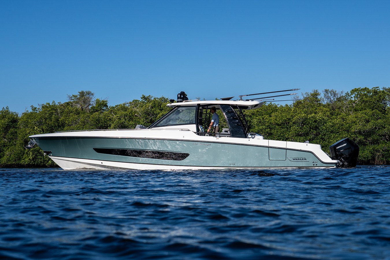BOSTON WHALER 420 OUTRAGE, photo 43