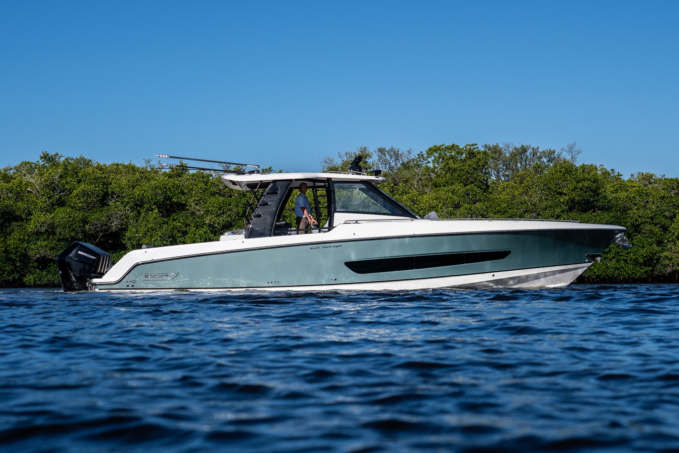 BOSTON WHALER 420 OUTRAGE, photo 49