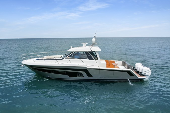 OCEAN ALEXANDER 45 DIVERGENCE COUPE