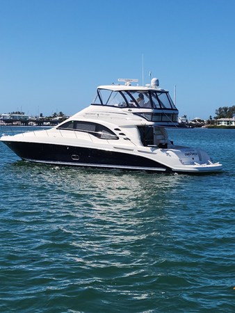SEA RAY 550 SEDAN BRIDGE