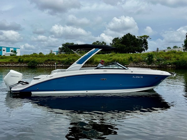 SEA RAY 270 SDX OUTBOARD
