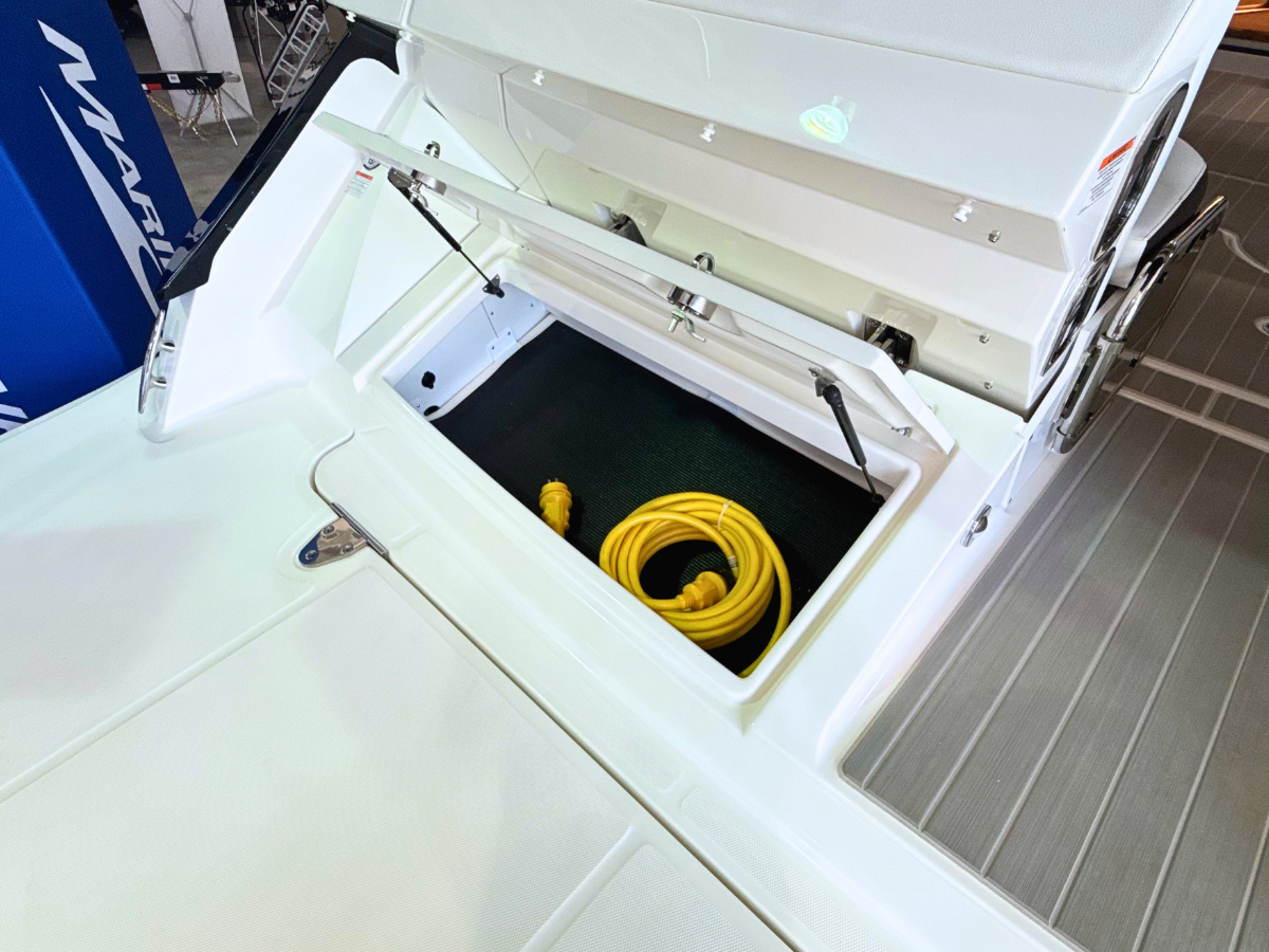 SEA RAY SUNDANCER 370, photo 5