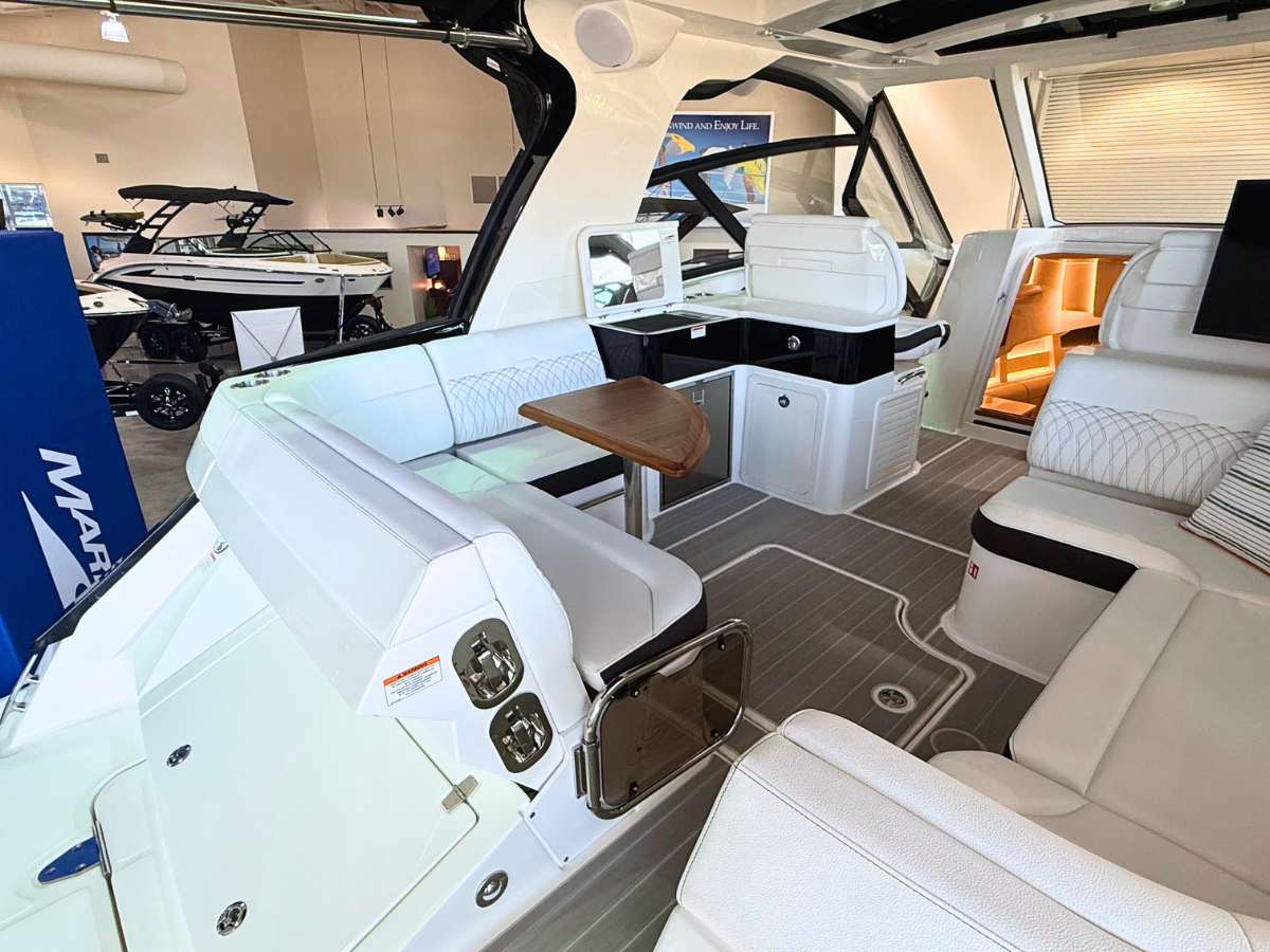 SEA RAY SUNDANCER 370, photo 8