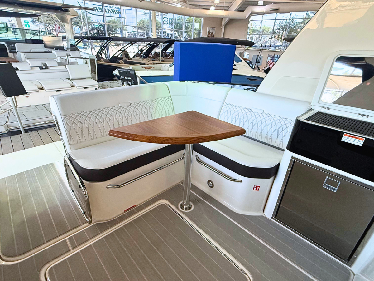 SEA RAY SUNDANCER 370, photo 10
