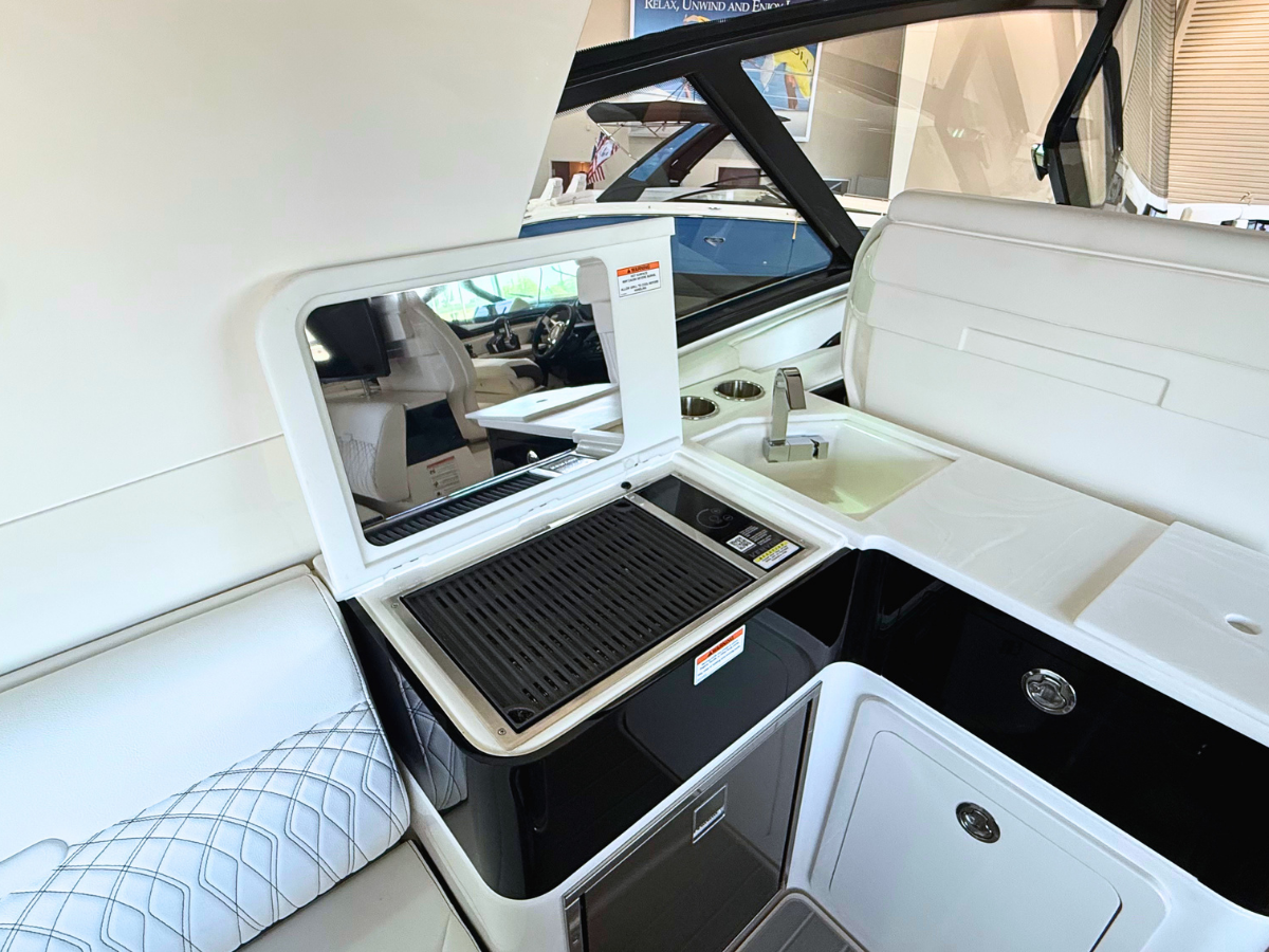 SEA RAY SUNDANCER 370, photo 15