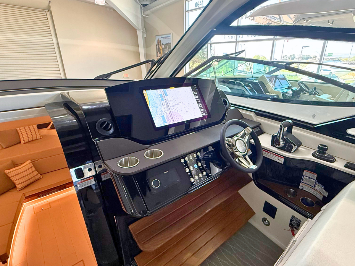 SEA RAY SUNDANCER 370, photo 24