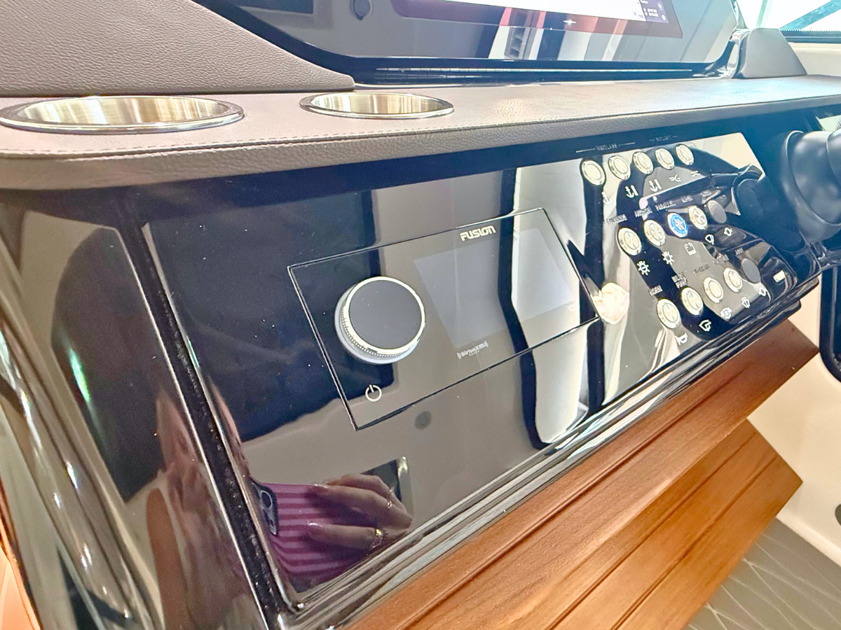 SEA RAY SUNDANCER 370, photo 26