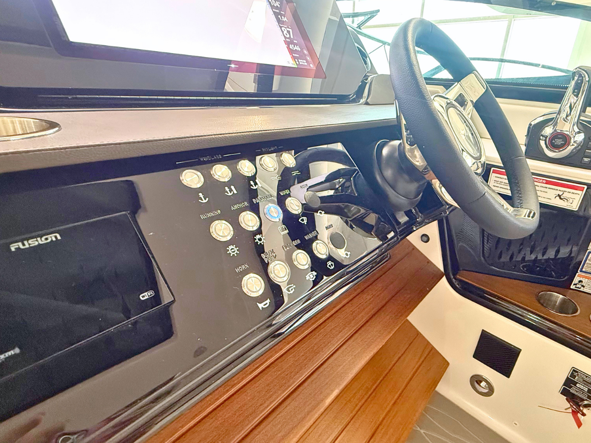 SEA RAY SUNDANCER 370, photo 27