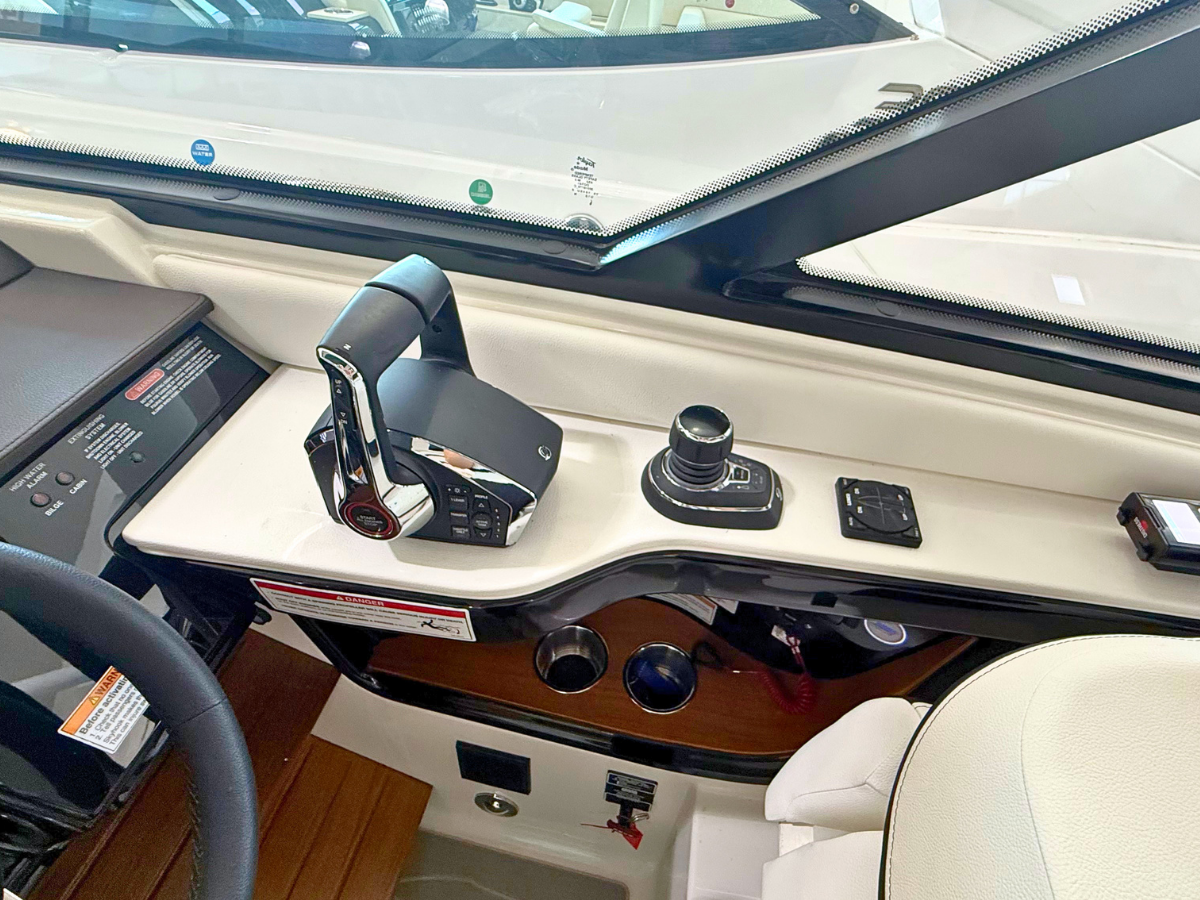 SEA RAY SUNDANCER 370, photo 28