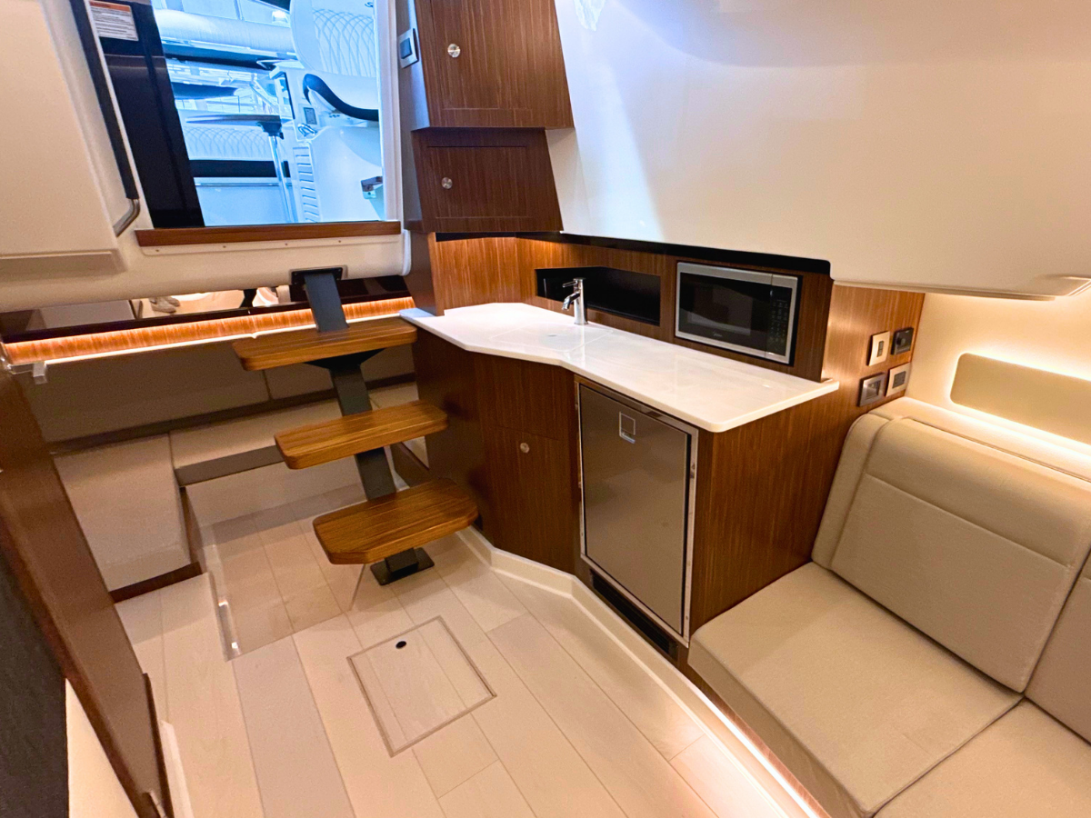 SEA RAY SUNDANCER 370, photo 33
