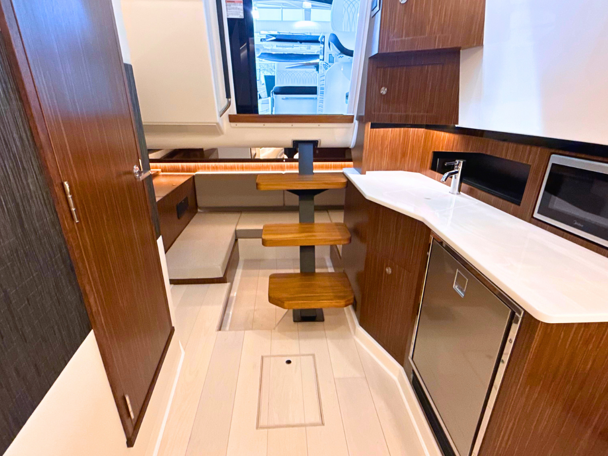 SEA RAY SUNDANCER 370, photo 37
