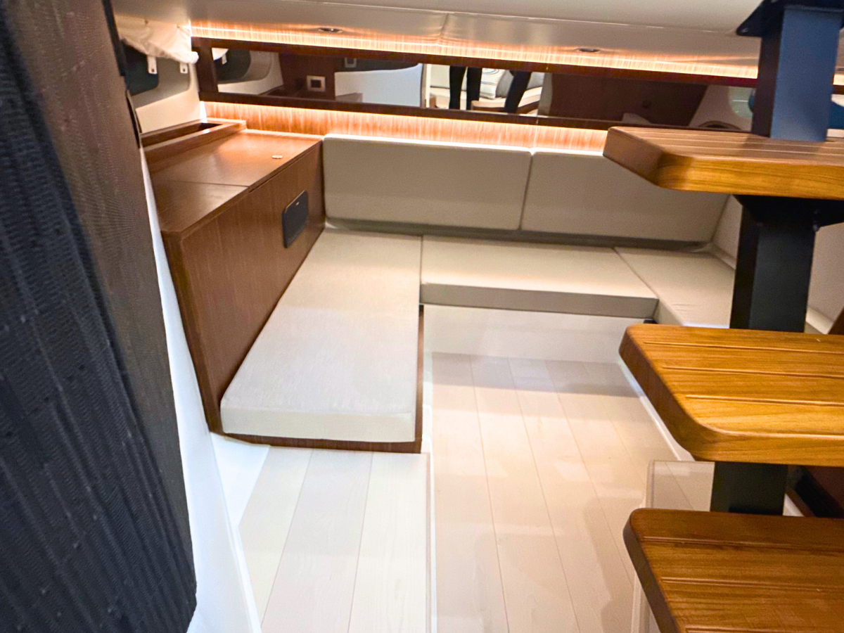 SEA RAY SUNDANCER 370, photo 38