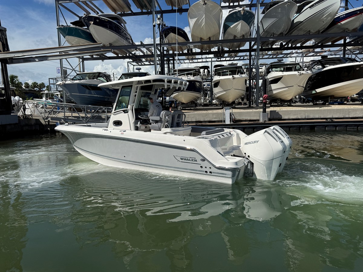BOSTON WHALER 250 OUTRAGE, photo 4