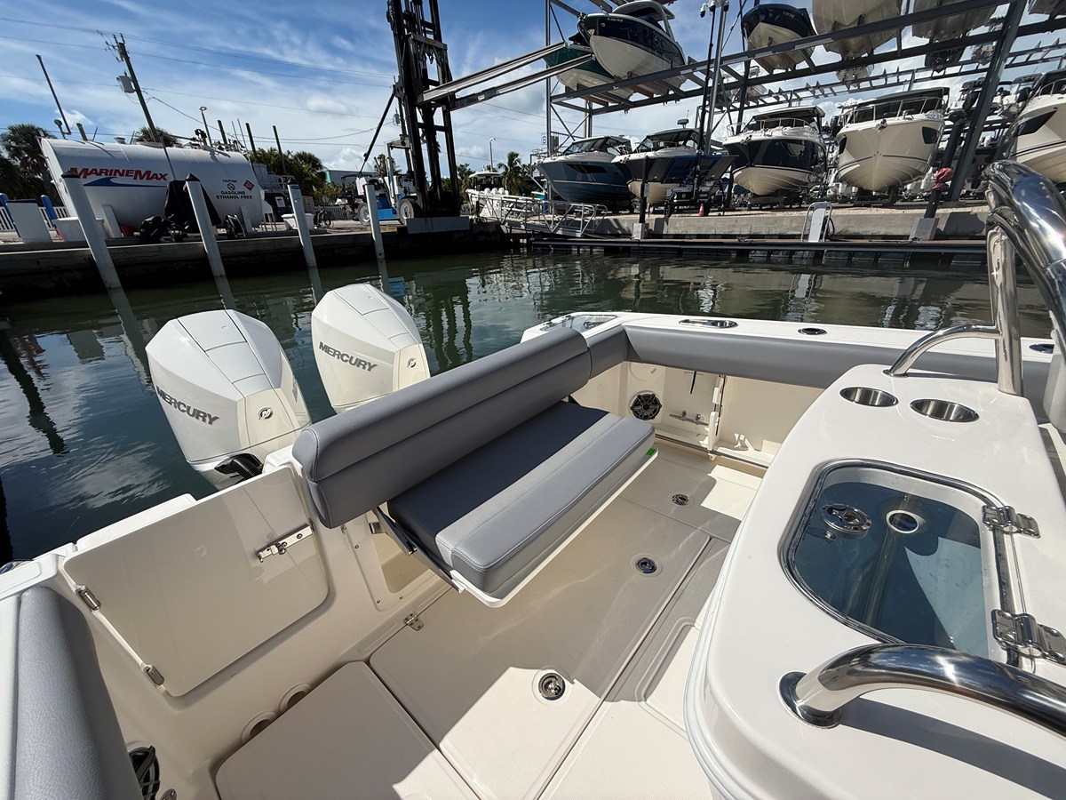 BOSTON WHALER 250 OUTRAGE, photo 27