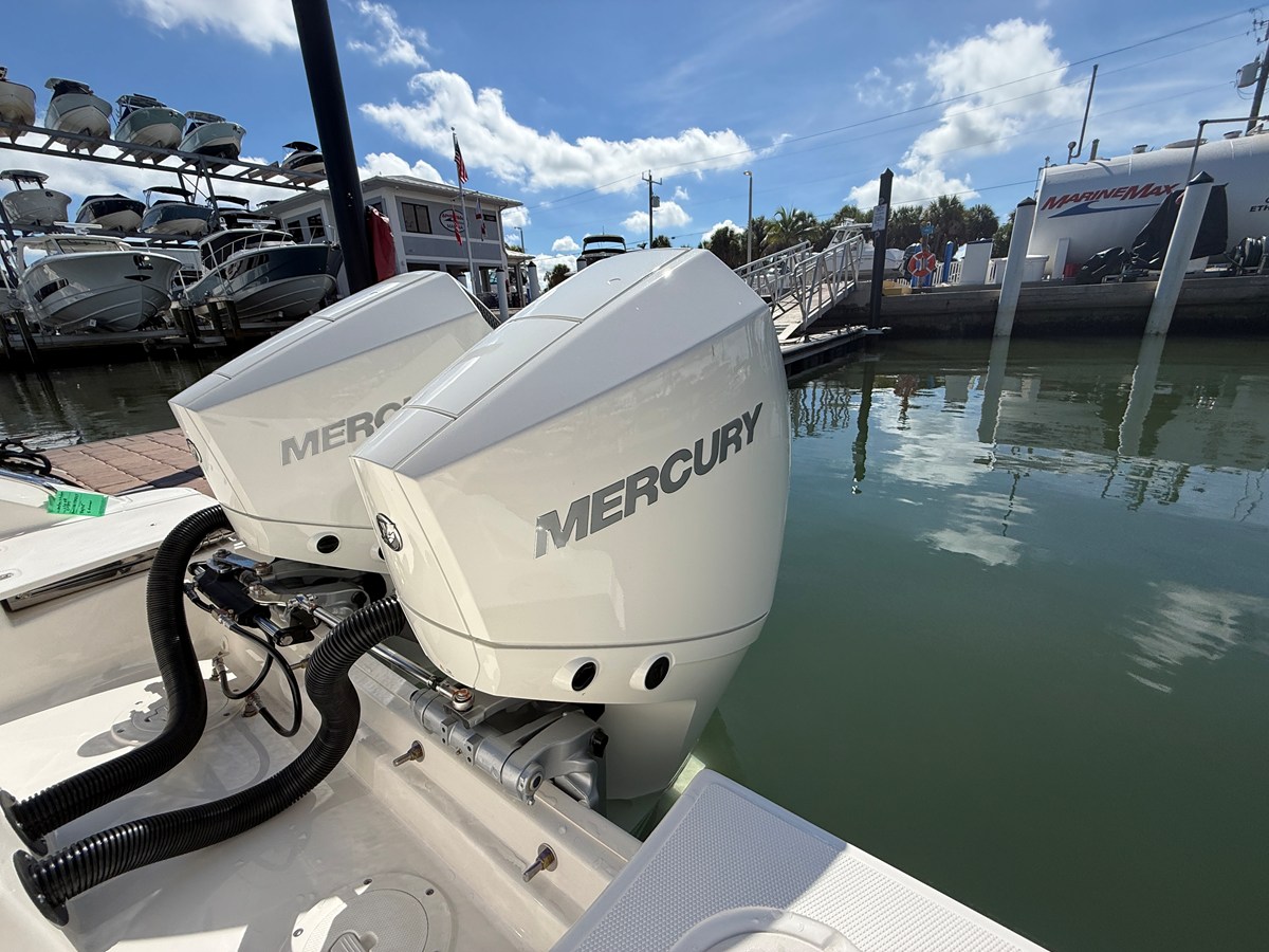 BOSTON WHALER 250 OUTRAGE, photo 33