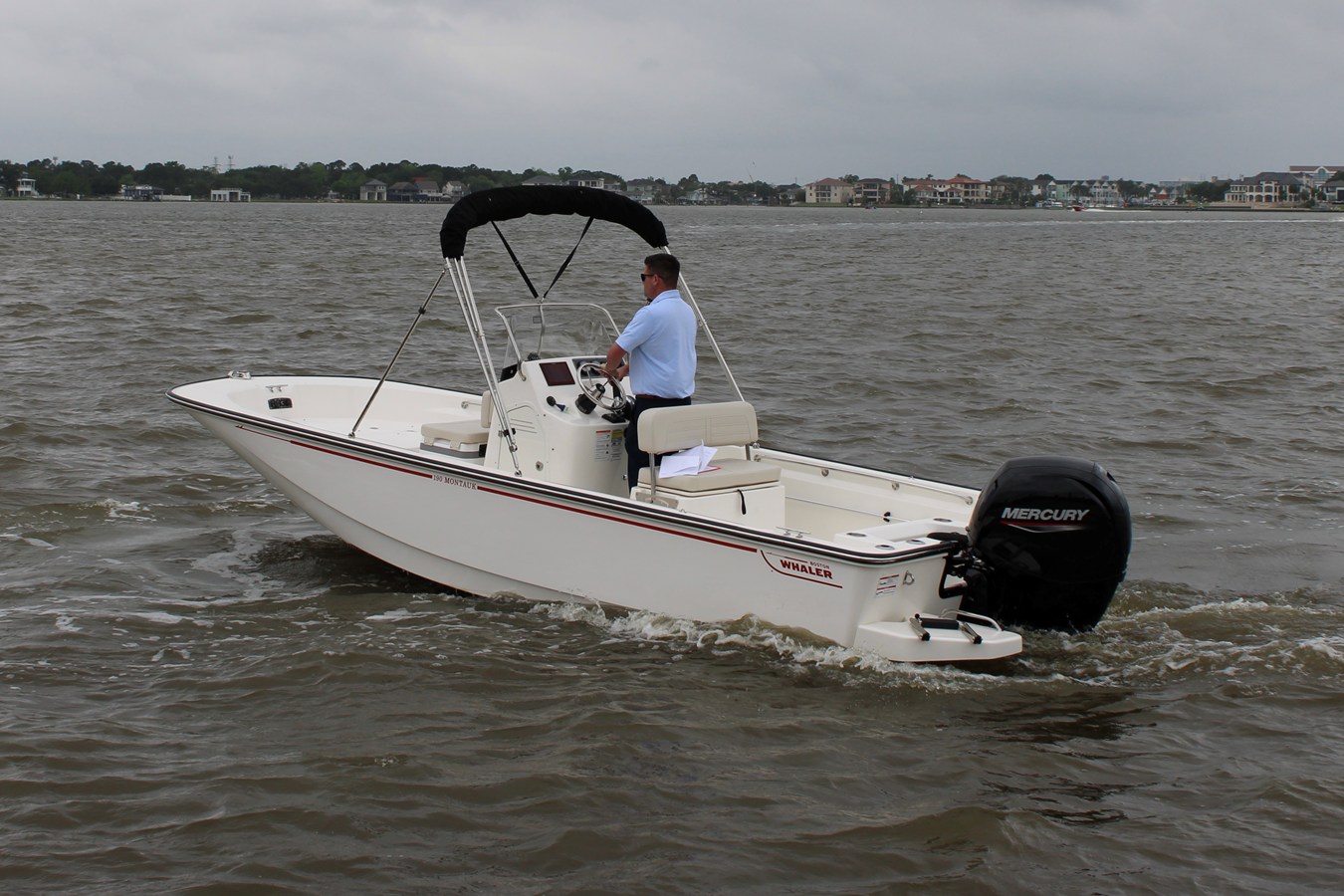 Boston Whaler 190 Montauk — 2026 Boston Whaler 190 Montauk — photo 2